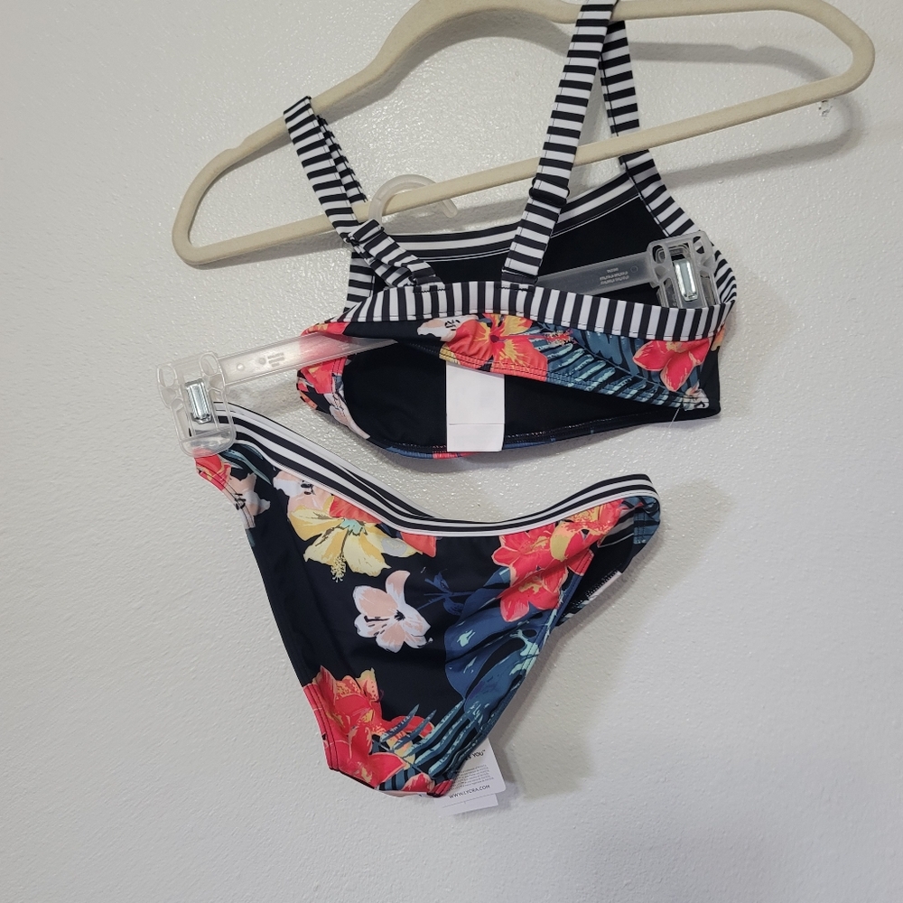 Roxy 2-Piece Swimsuit - Picture 5 of 10